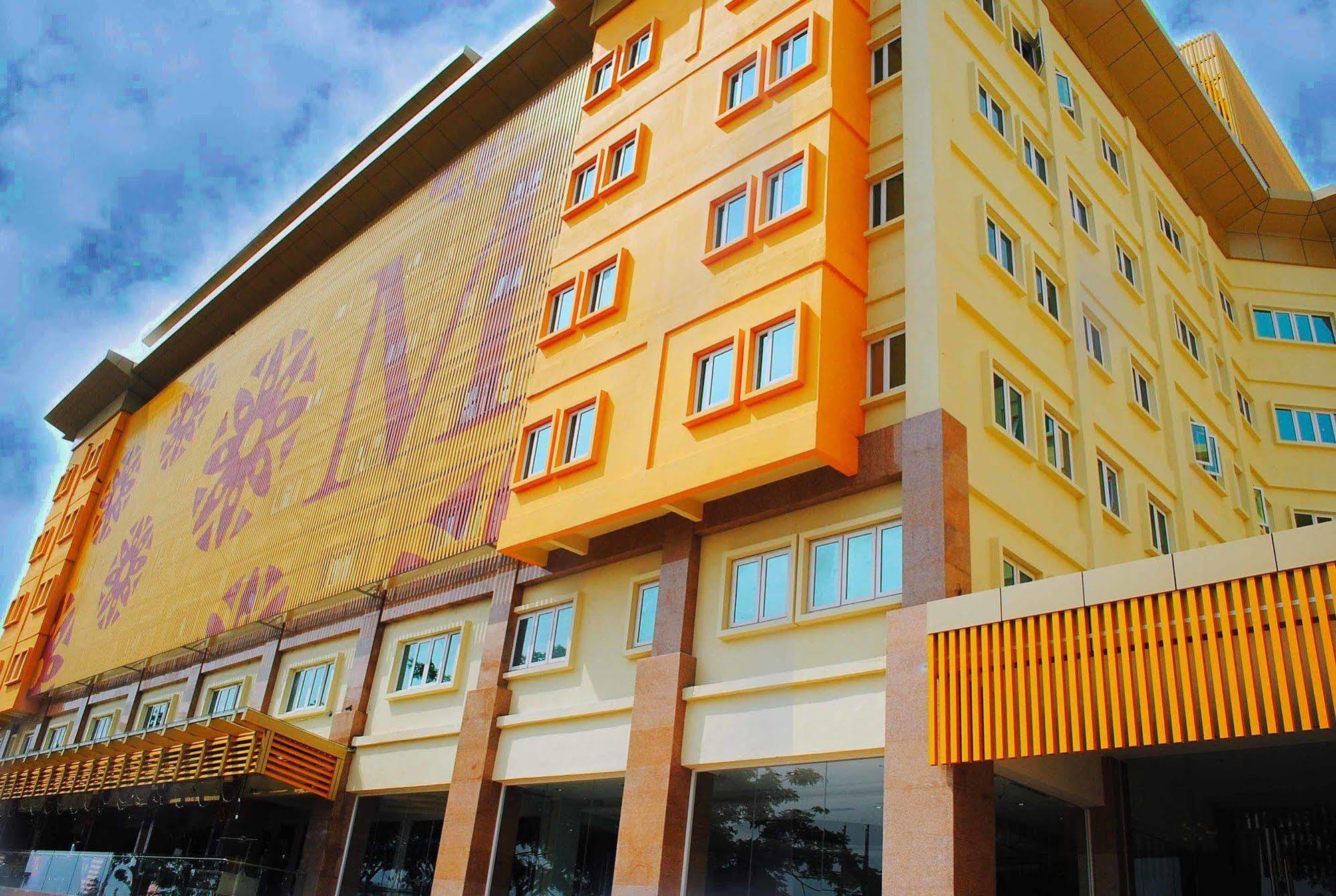 The Avenue M Otel Johor Bahru Dış mekan fotoğraf